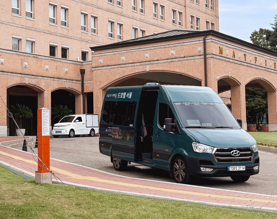 Mayfield Hotel main building shuttle bus stop